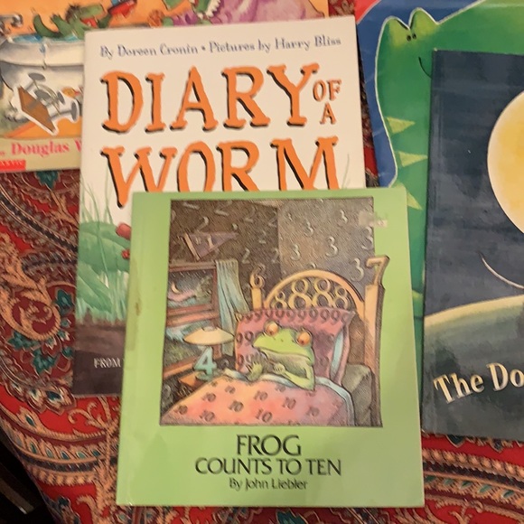 Bundle of 9 paper back scholastic books. - Picture 3 of 12